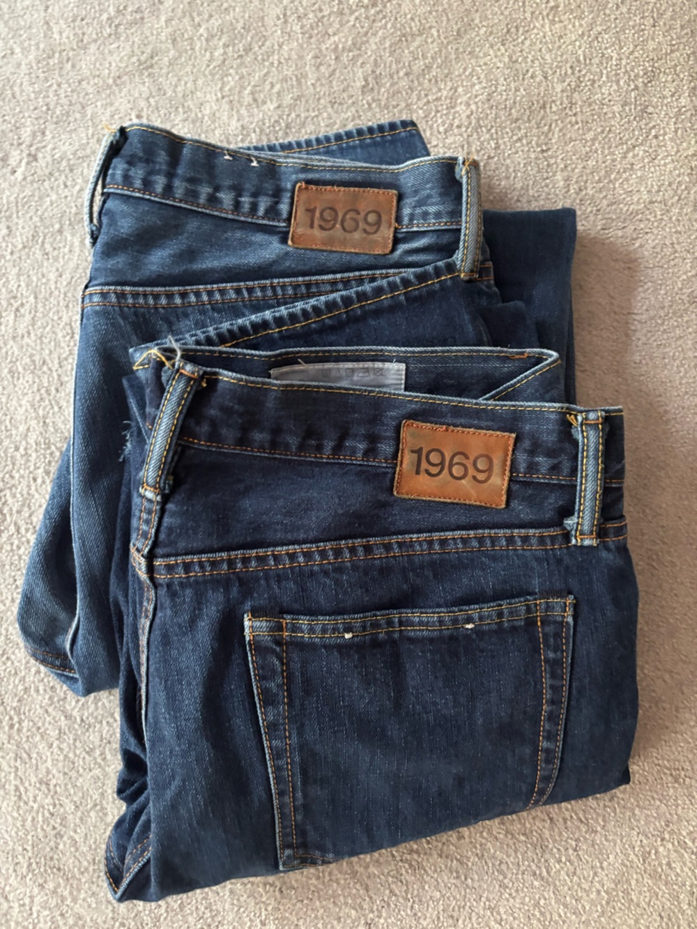 2 Gap 1969 jeans 33x30 Good Condition.